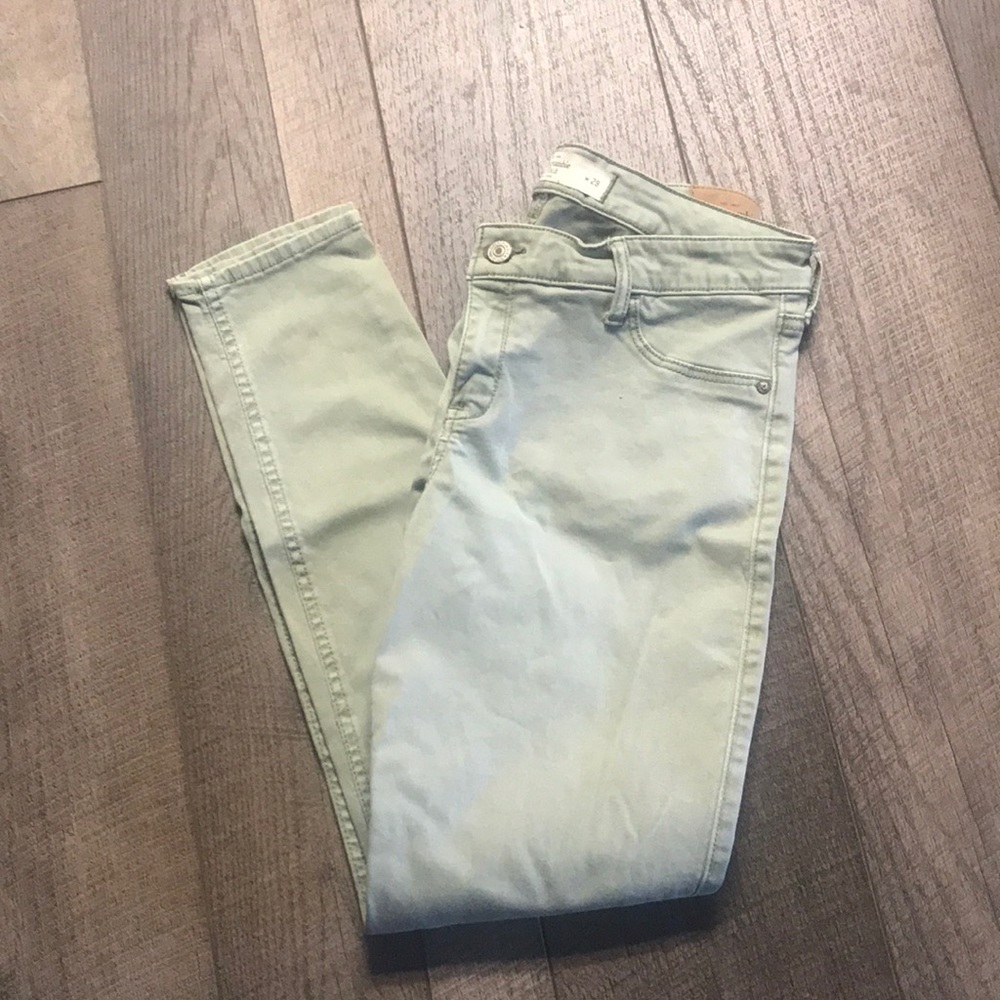 Light green skinny jeggings